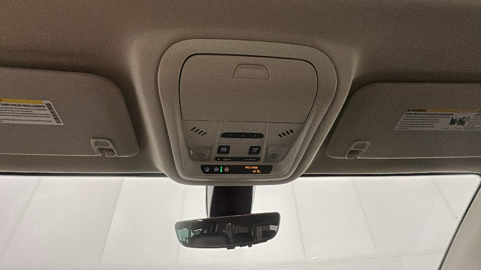 Used 2023 GMC Acadia Denali w/ Denali Technology Package AWD/4WD image 31