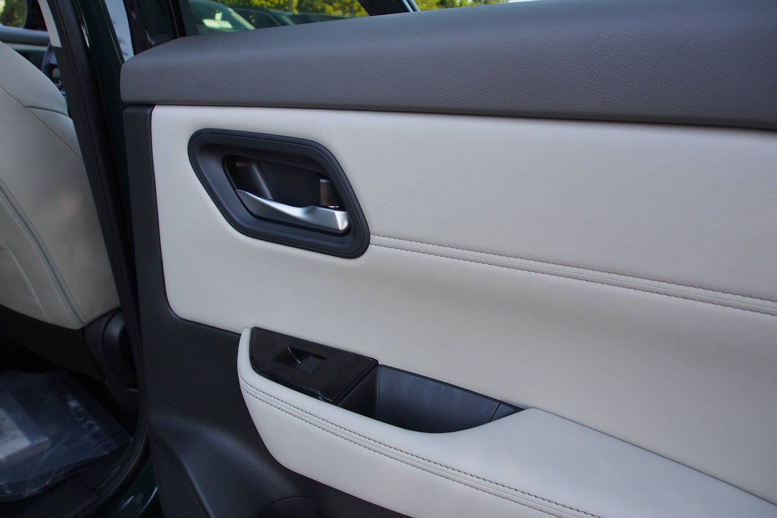 New 2026 Nissan Rogue Dark Armor FWD image 15