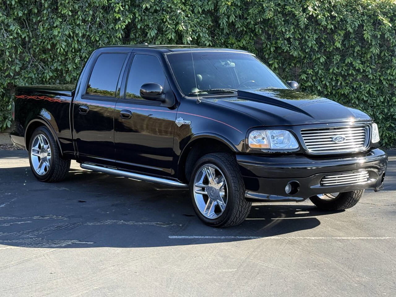 Used 2002 Ford F150 Harley-Davidson RWD image 3