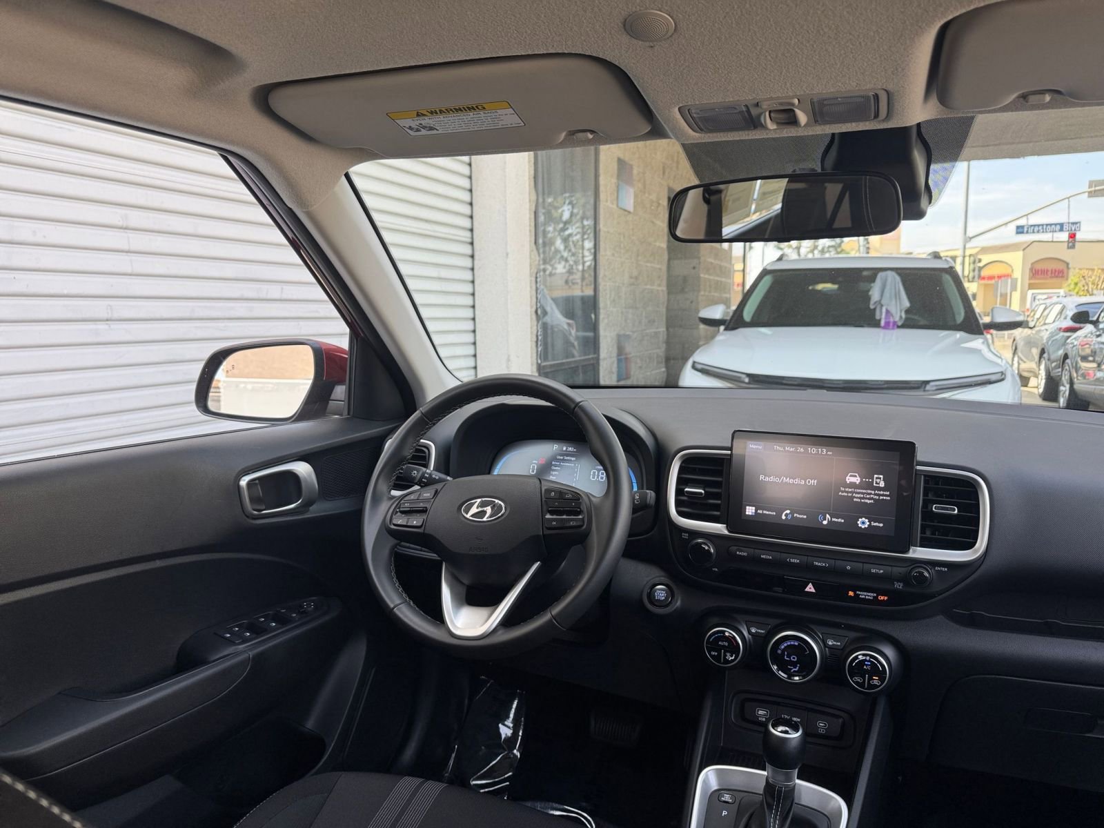 Used 2025 Hyundai Venue SEL image 35