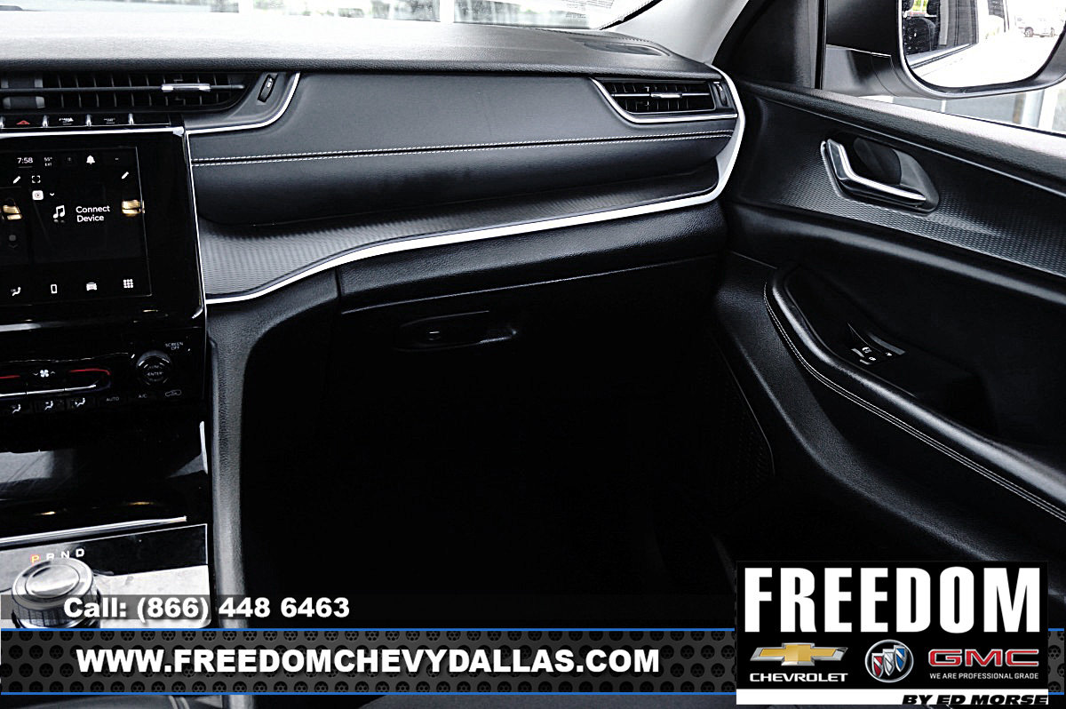 Used 2024 Jeep Grand Cherokee Laredo image 31