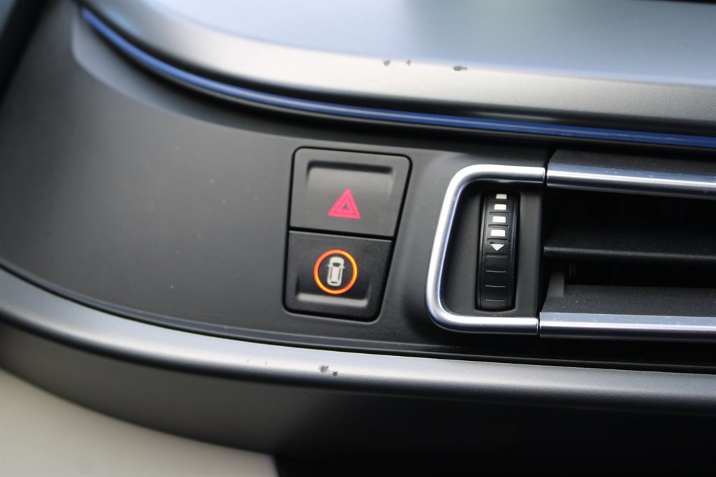 Used 2015 BMW i8 image 27