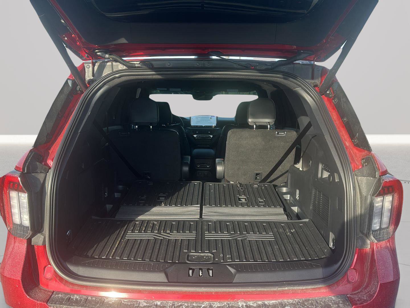 Used 2025 Ford Explorer ST w/ Sun And Sound Package image 21