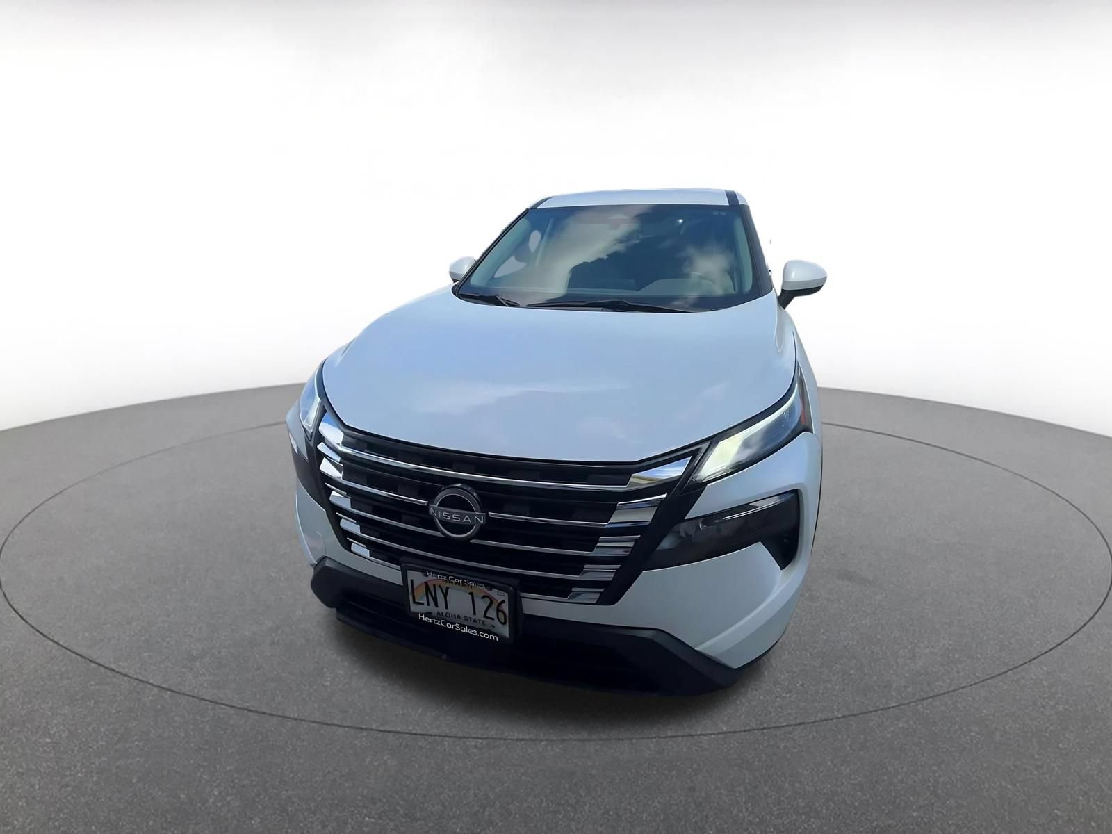 Used 2025 Nissan Rogue SV FWD image 4