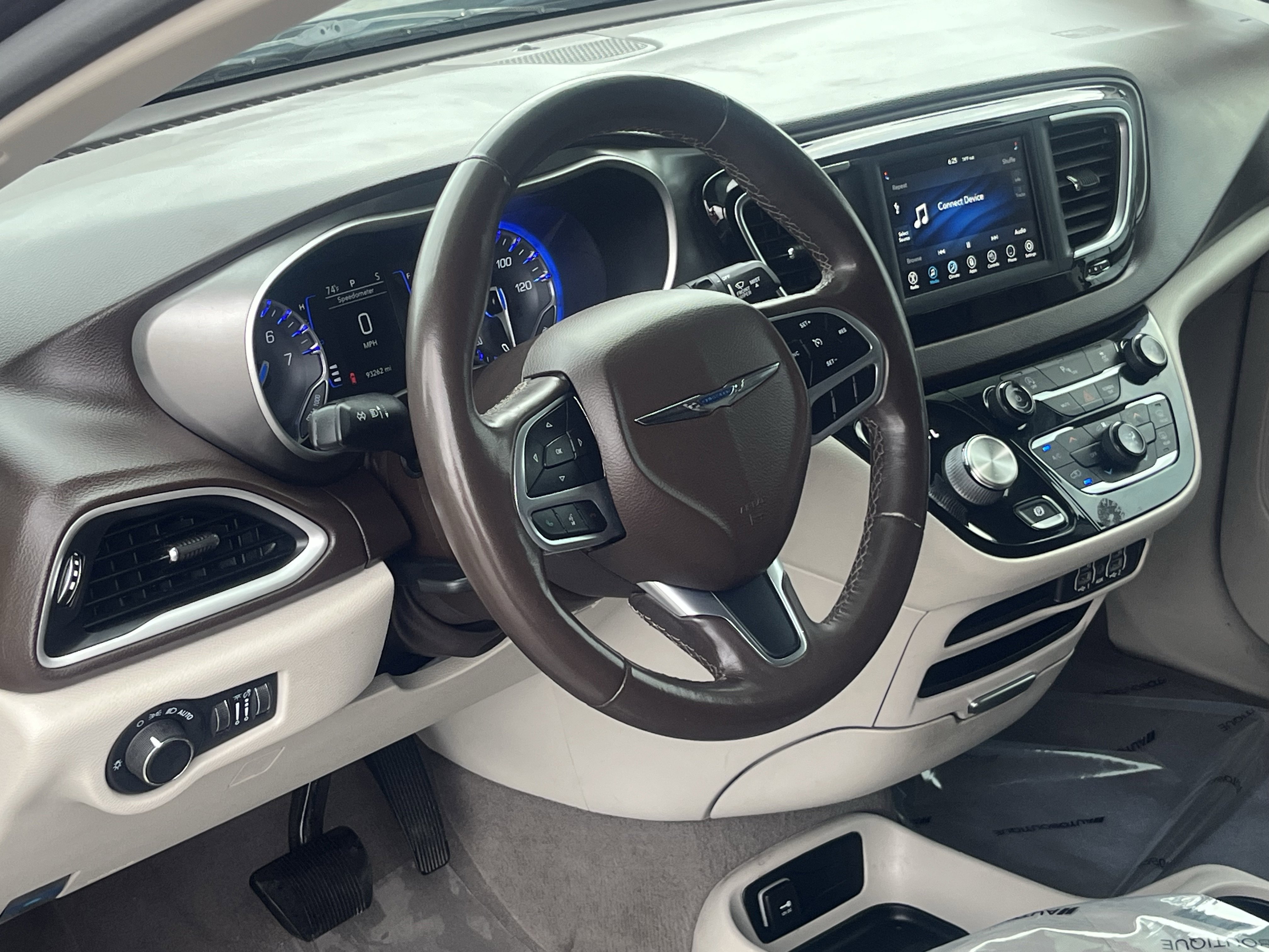 Used 2021 Chrysler Voyager LX w/ Cold Weather Group image 14