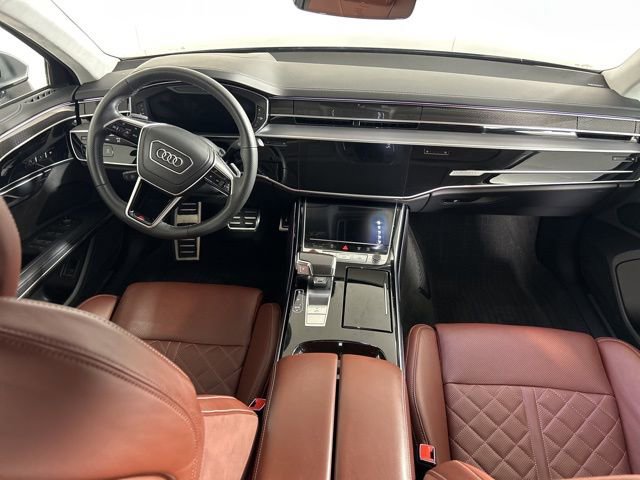 Used 2023 Audi S8 w/ S8 Comfort Plus Package AWD/4WD image 14