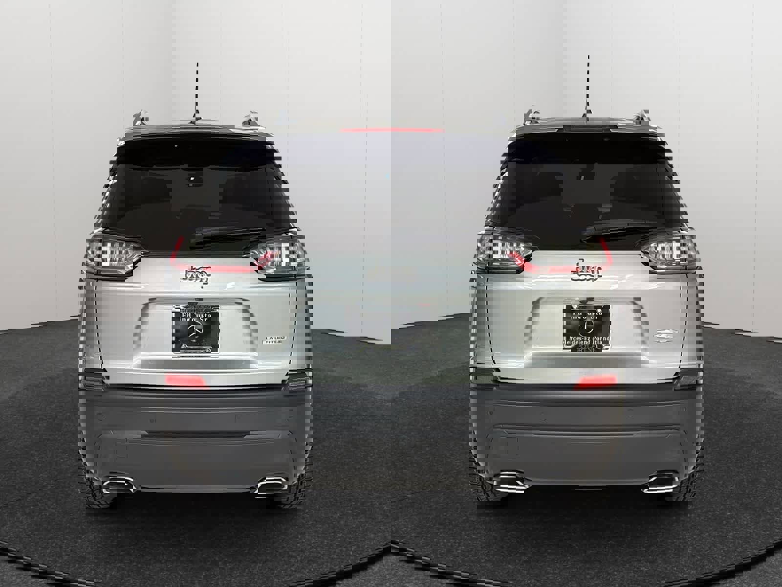 Used 2021 Jeep Cherokee Latitude Lux FWD image 6