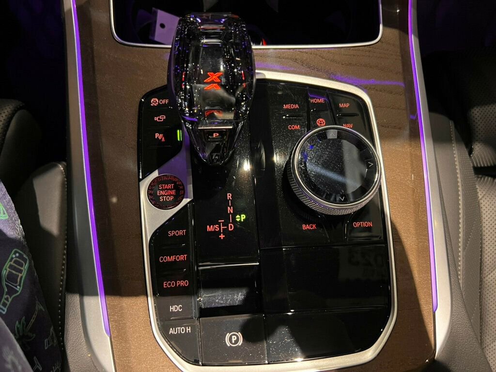 Used 2023 BMW X5 xDrive40i w/ M Sport Package image 23