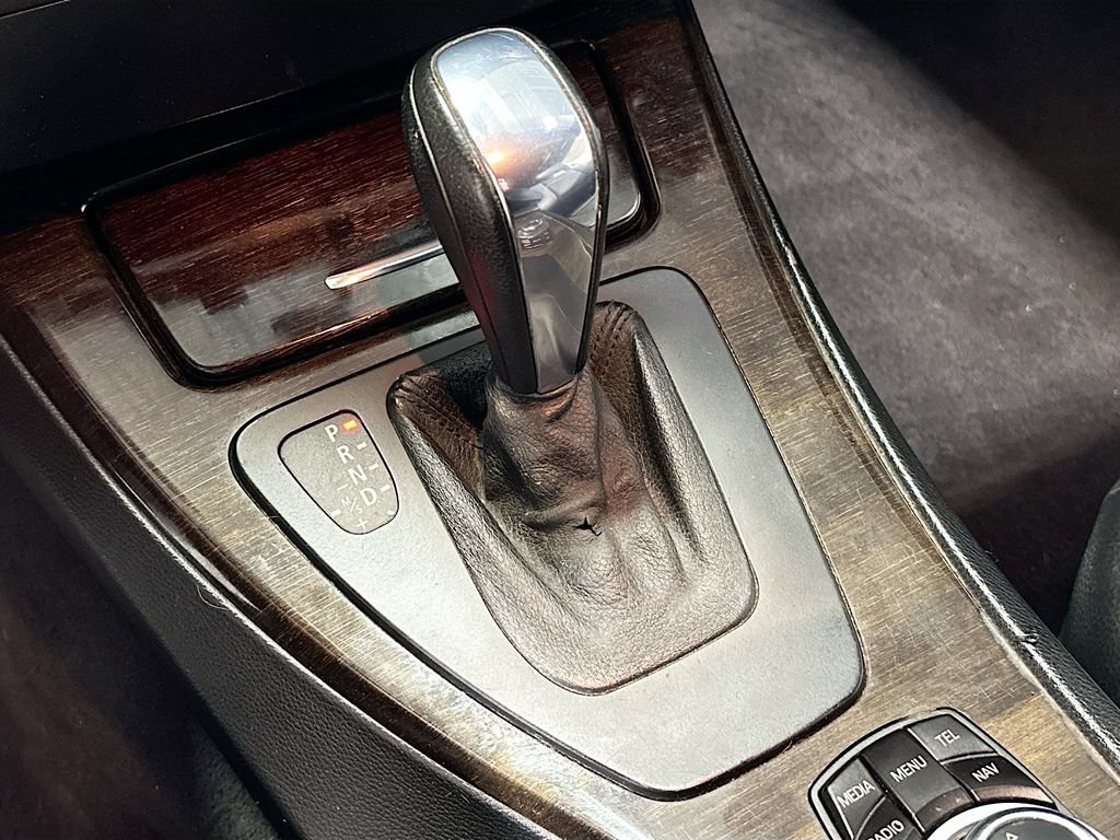 Used 2013 BMW 335i Convertible RWD image 19