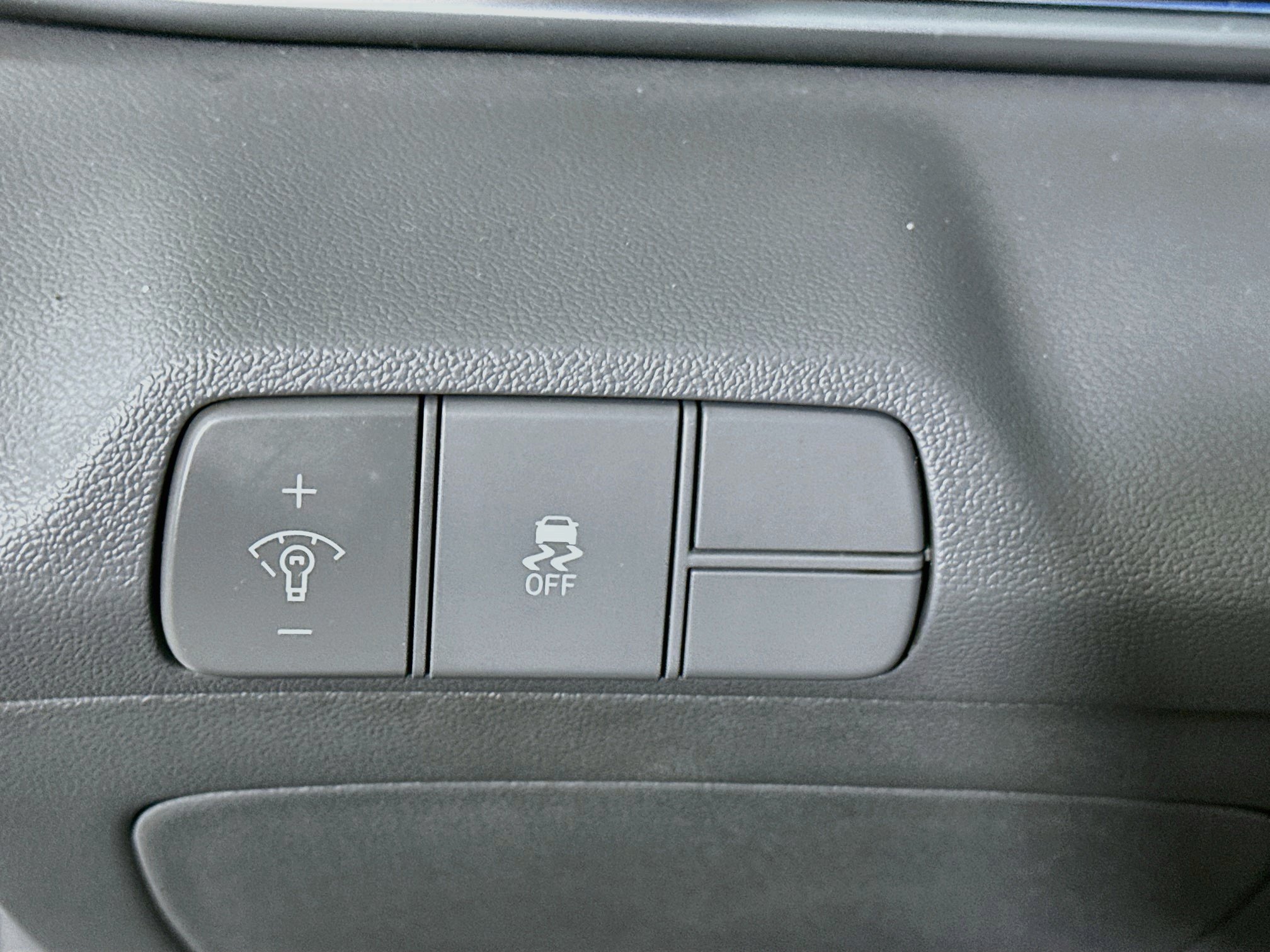 Used 2025 Hyundai Elantra SEL FWD image 17
