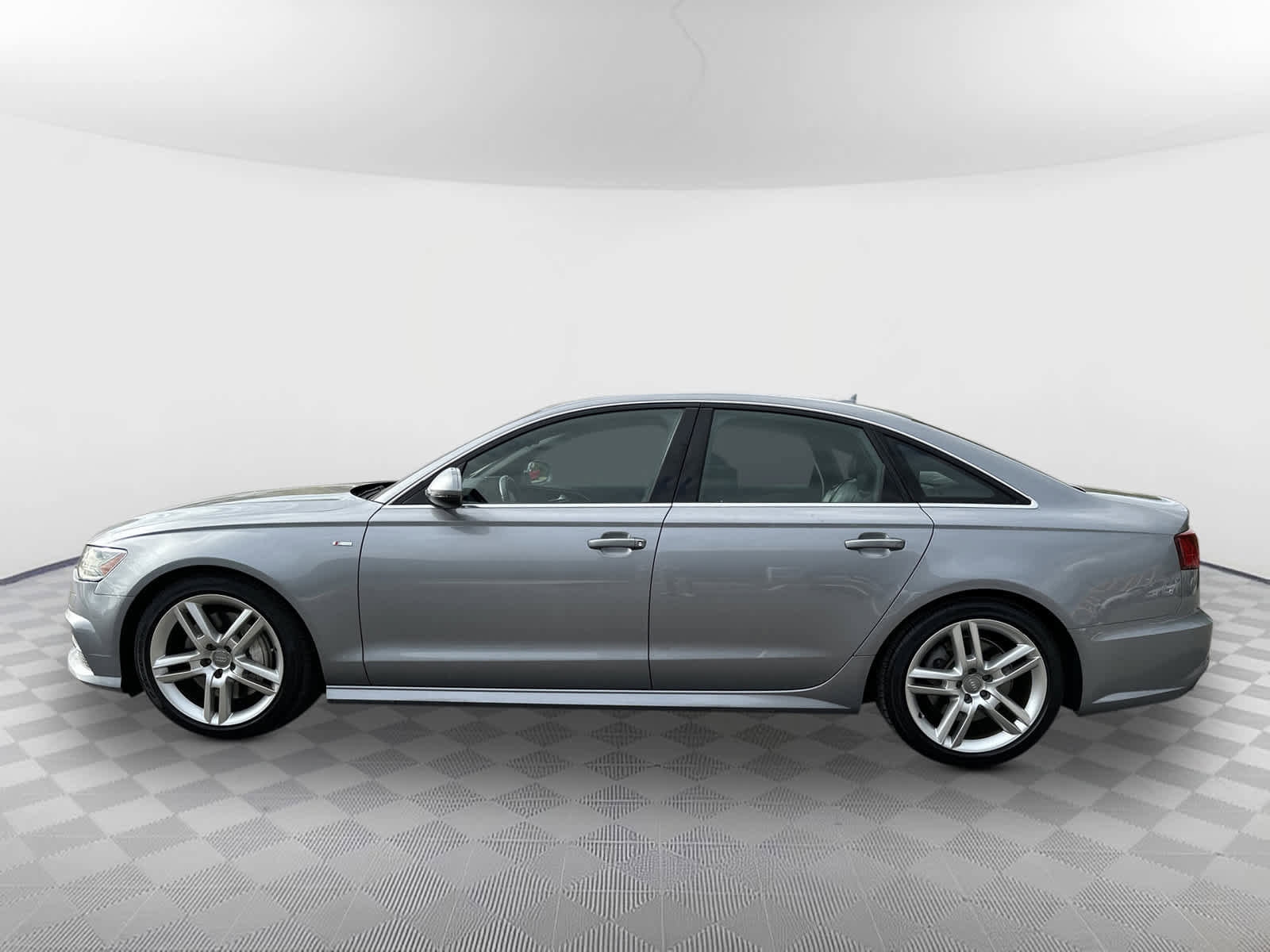 Used 2016 Audi A6 2.0T Premium Plus w/ Premium Plus Package image 4
