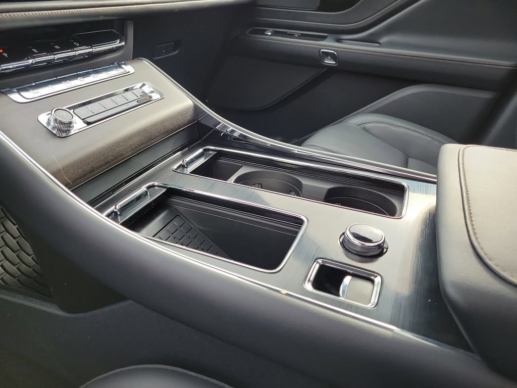 New 2026 Lincoln Aviator Reserve w/ Illumination Package AWD/4WD image 29