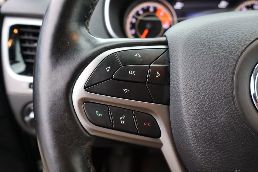 Used 2020 Jeep Cherokee Limited image 14