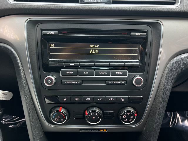 Used 2014 Volkswagen Passat Wolfsburg Edition image 22
