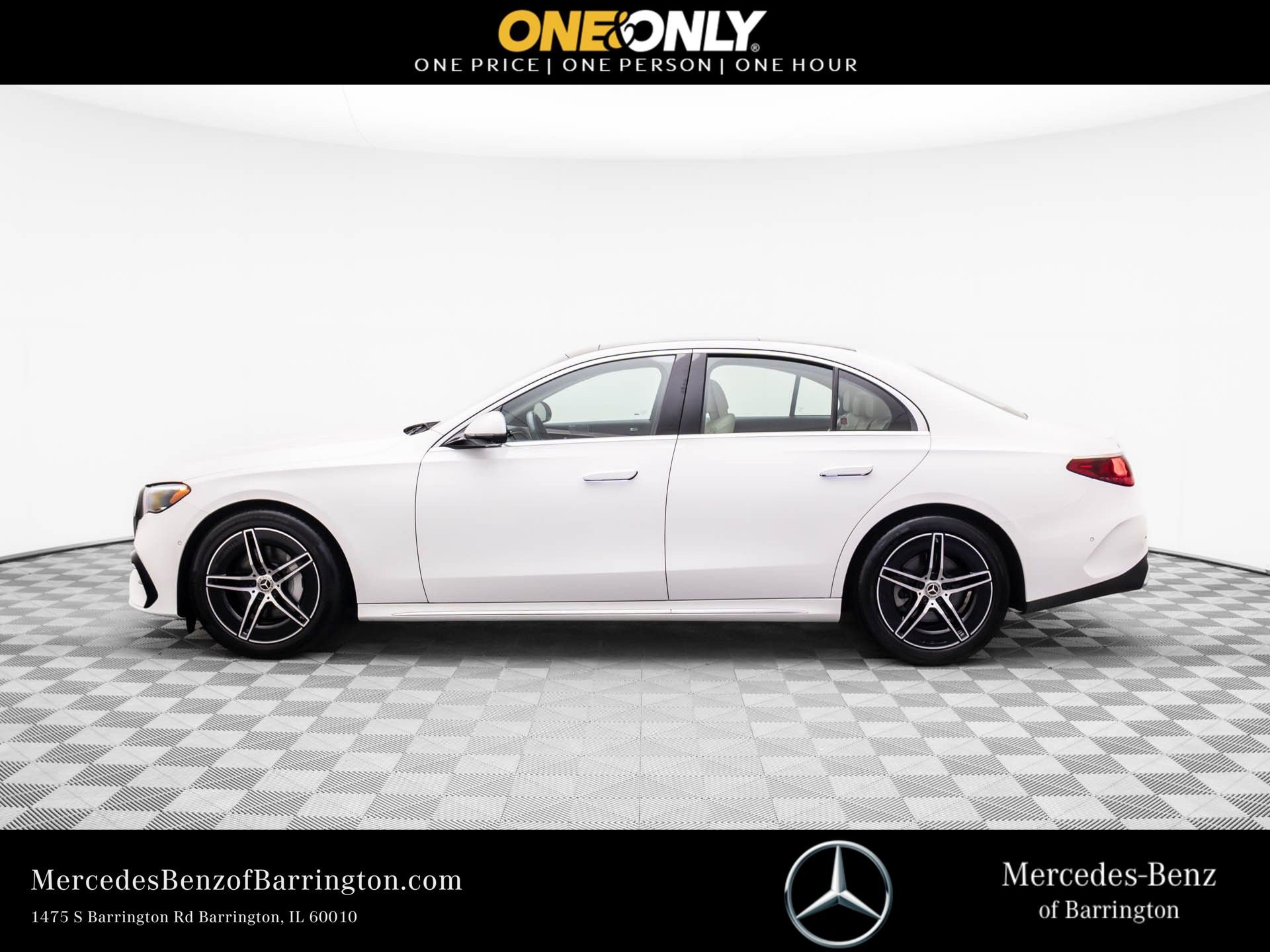 Used 2024 Mercedes-Benz E 350 4MATIC Sedan image 2