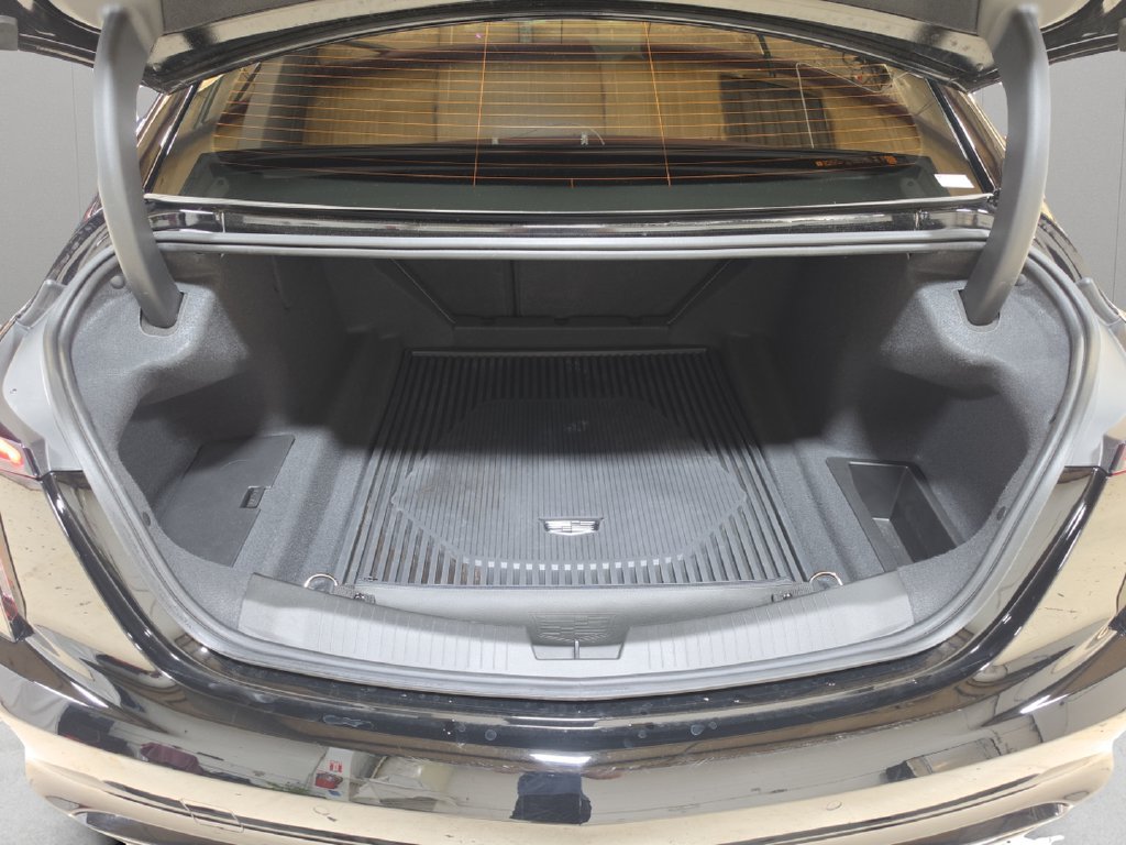 Used 2025 Cadillac CT5 V w/ Technology Package RWD image 11