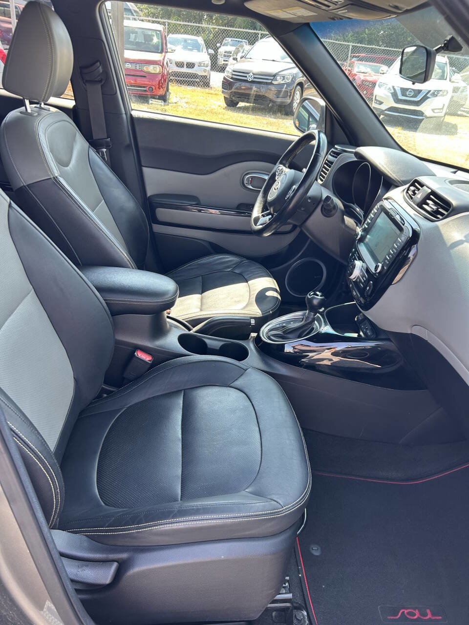 Used 2014 Kia Soul + image 20