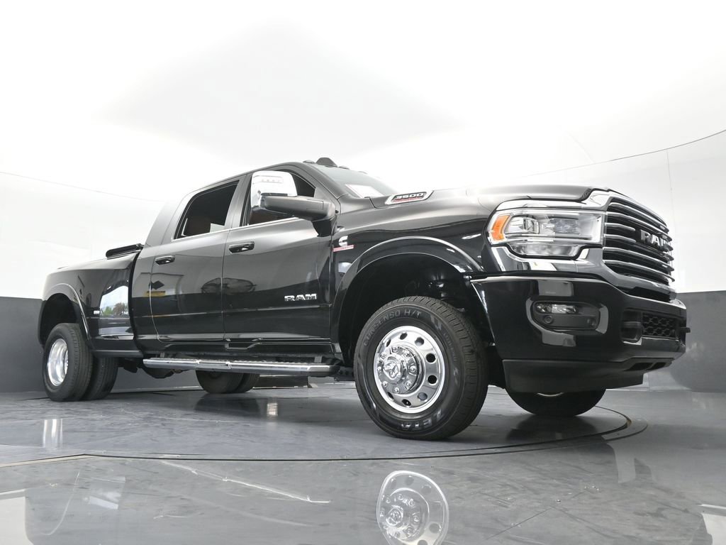 Used 2023 RAM 3500 Limited image 26