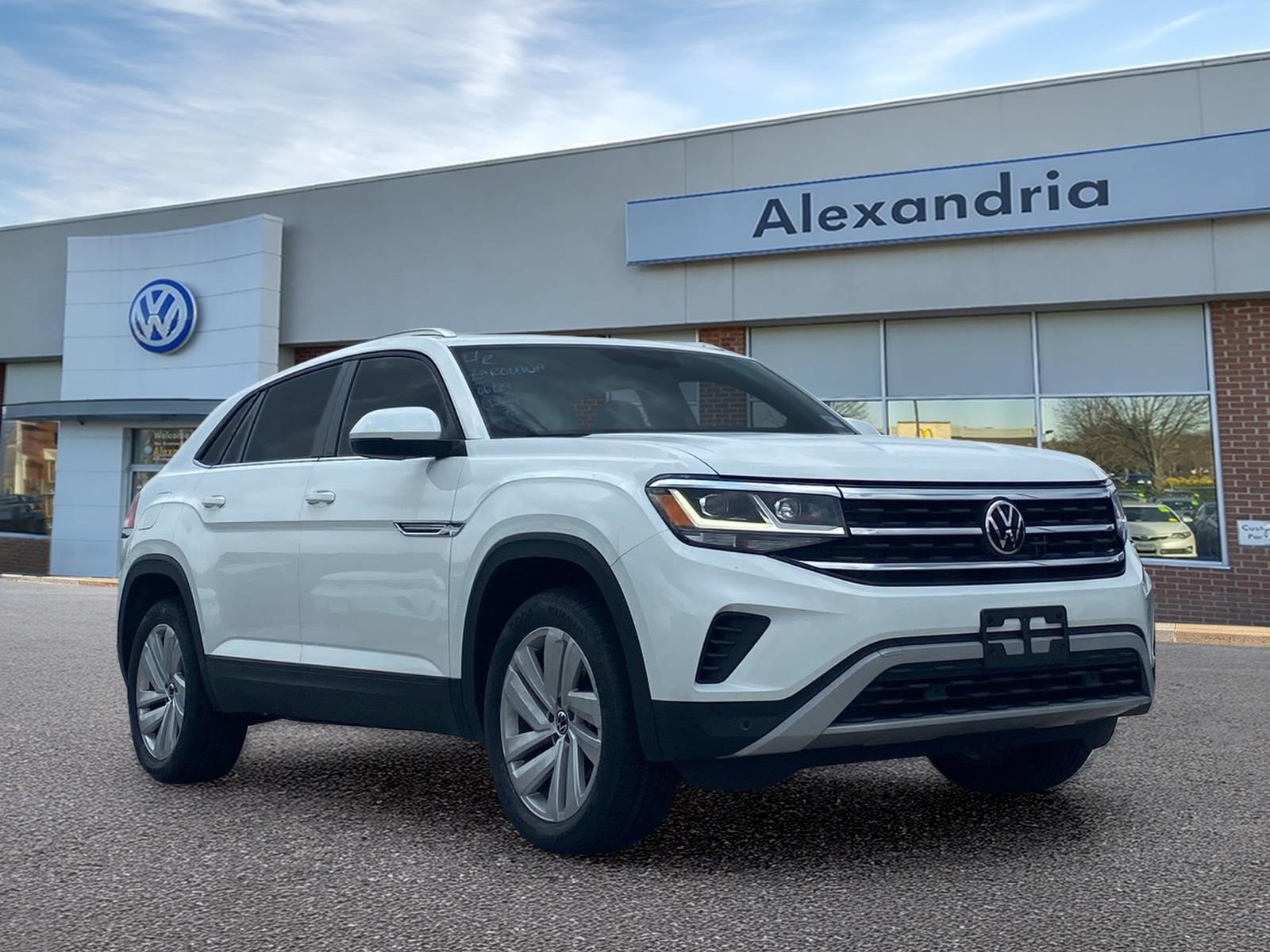 Certified 2023 Volkswagen Atlas Cross Sport SE w/ Panoramic Sunroof Package