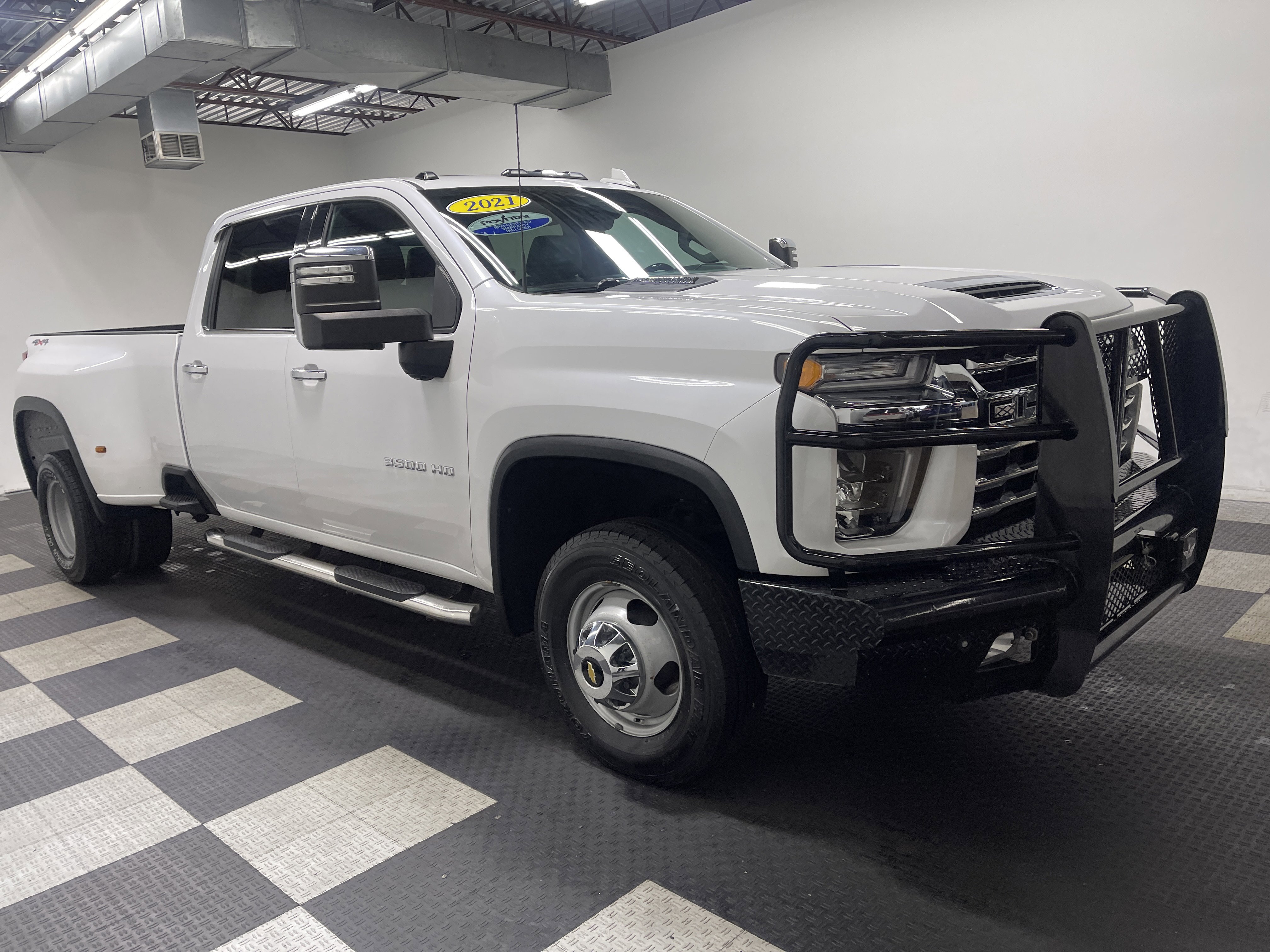 Used 2021 Chevrolet Silverado 3500 LTZ w/ LTZ Convenience Package image 6