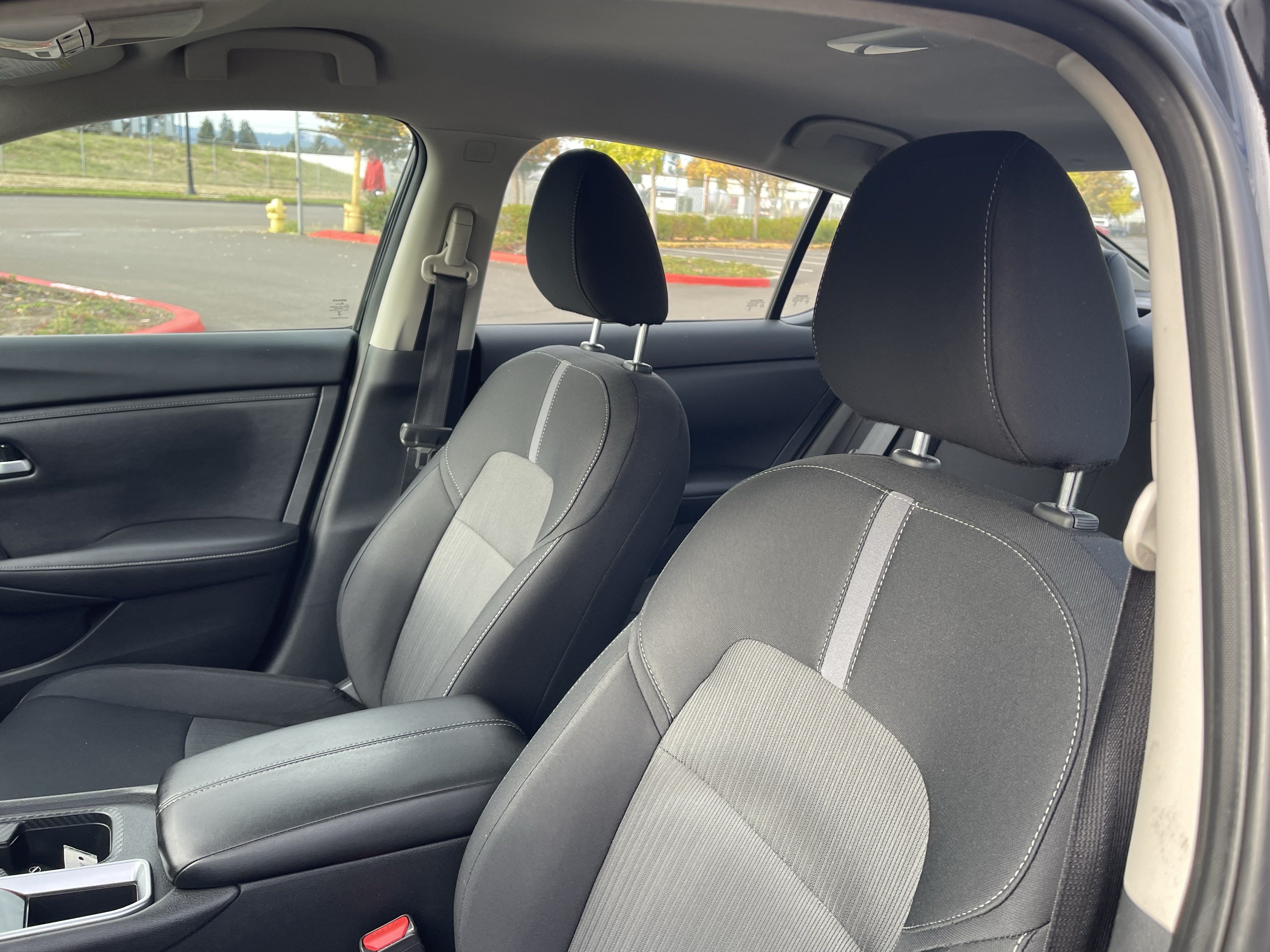 Used 2024 Nissan Sentra SV FWD image 18