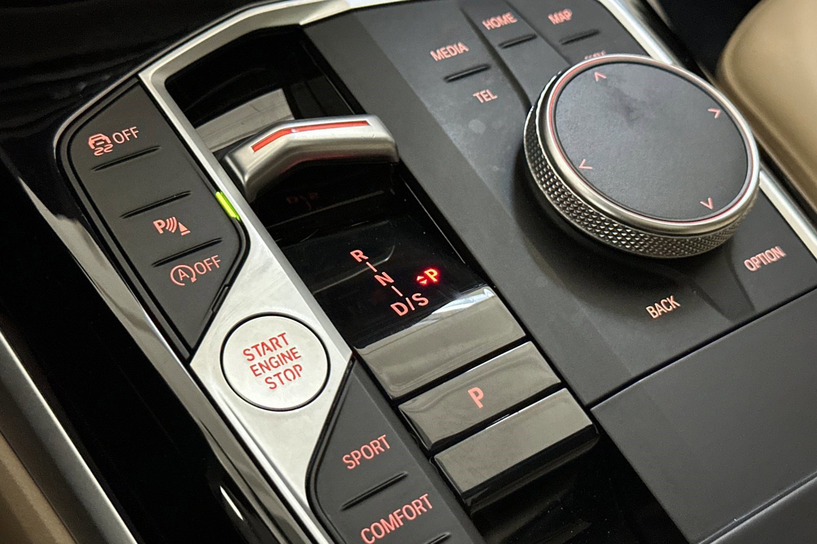 Certified 2023 BMW 330i Sedan w/ Driving Assistance Package image 24