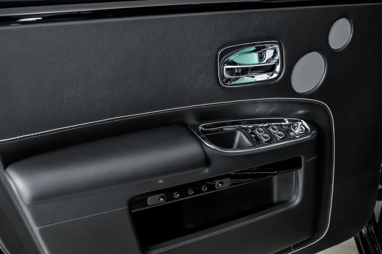 Used 2020 Rolls-Royce Ghost RWD image 18