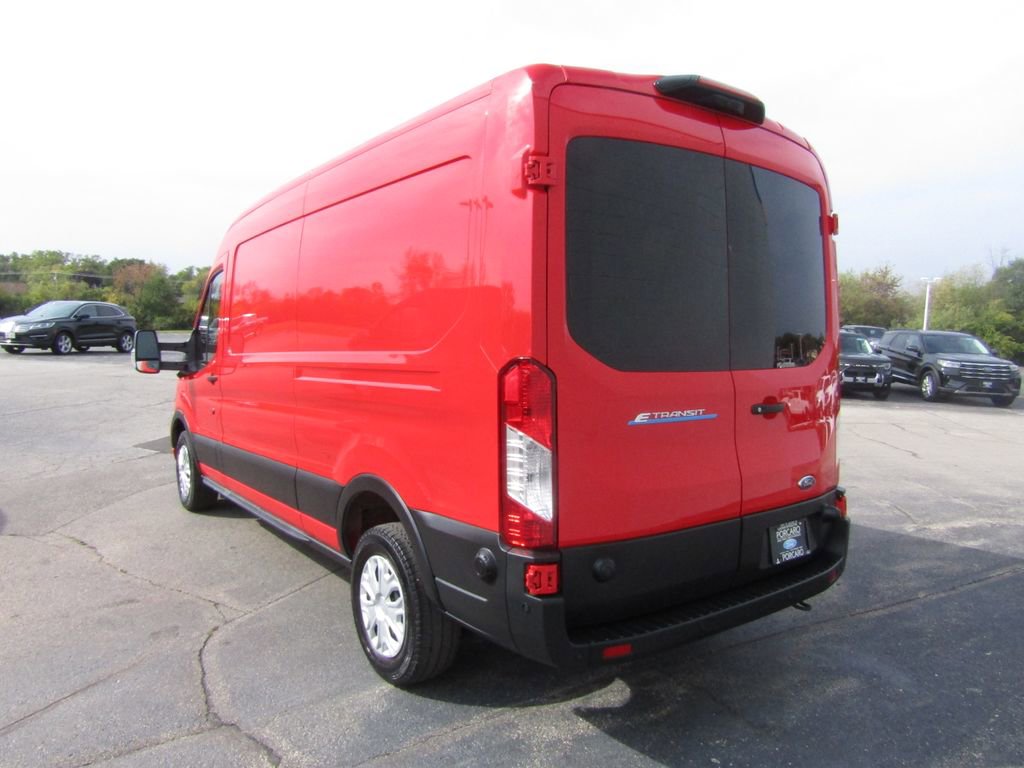 Used 2024 Ford E-Transit 148 Medium Roof image 4