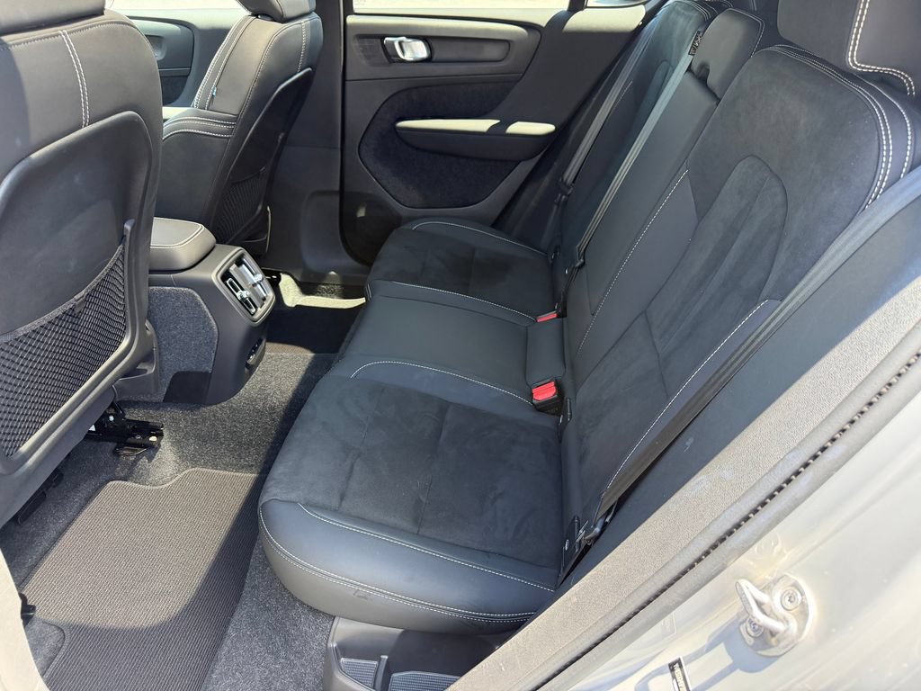 Certified 2023 Volvo C40 P8 Recharge Ultimate AWD/4WD image 21