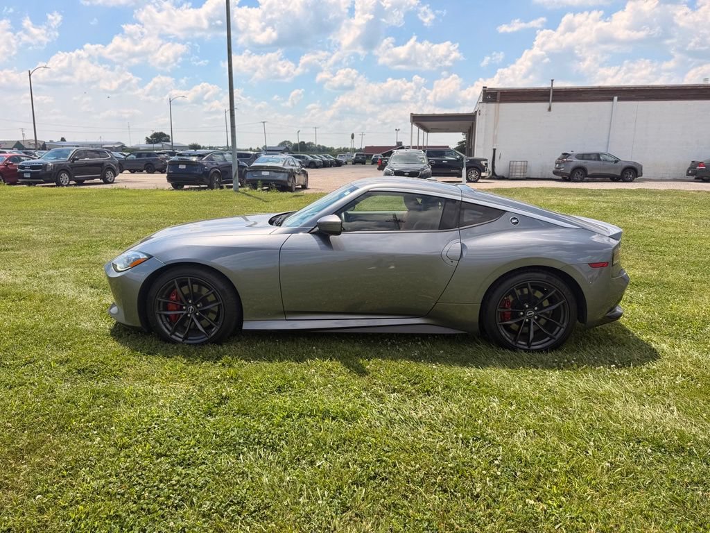 Certified 2024 Nissan Z Performance w/ Floor Mat Package RWD image 8