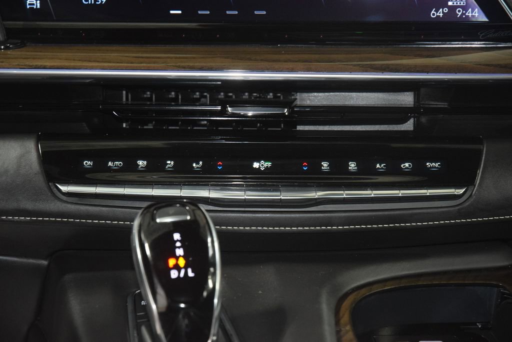Used 2024 Cadillac Escalade Premium Luxury Platinum image 34
