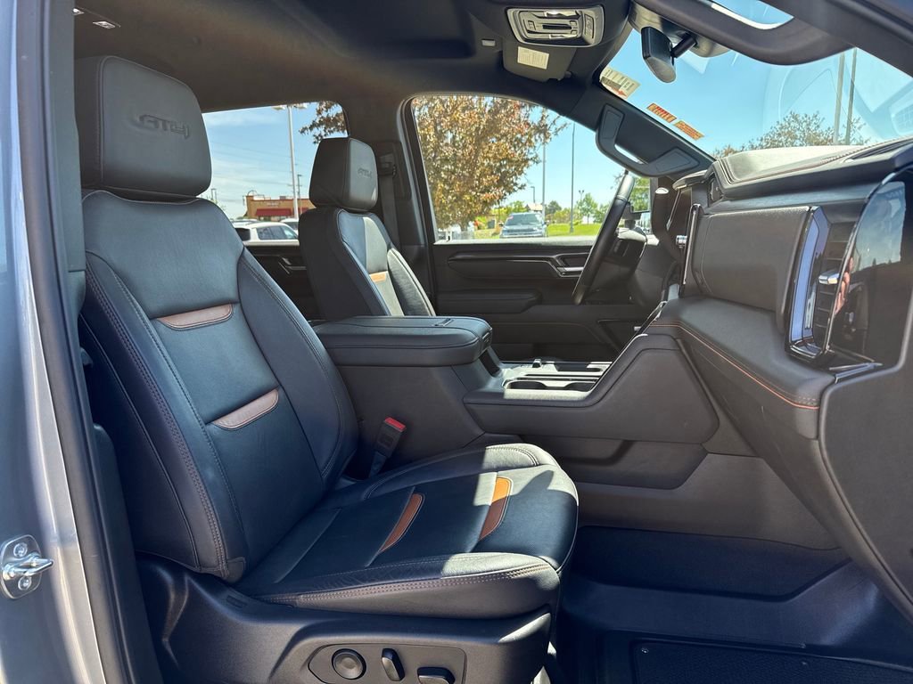 Used 2025 GMC Sierra 2500 AT4 AWD/4WD image 40