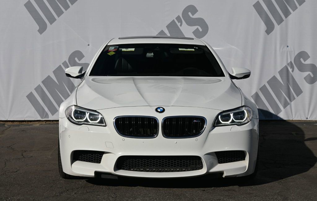 Used 2015 BMW M5 image 2