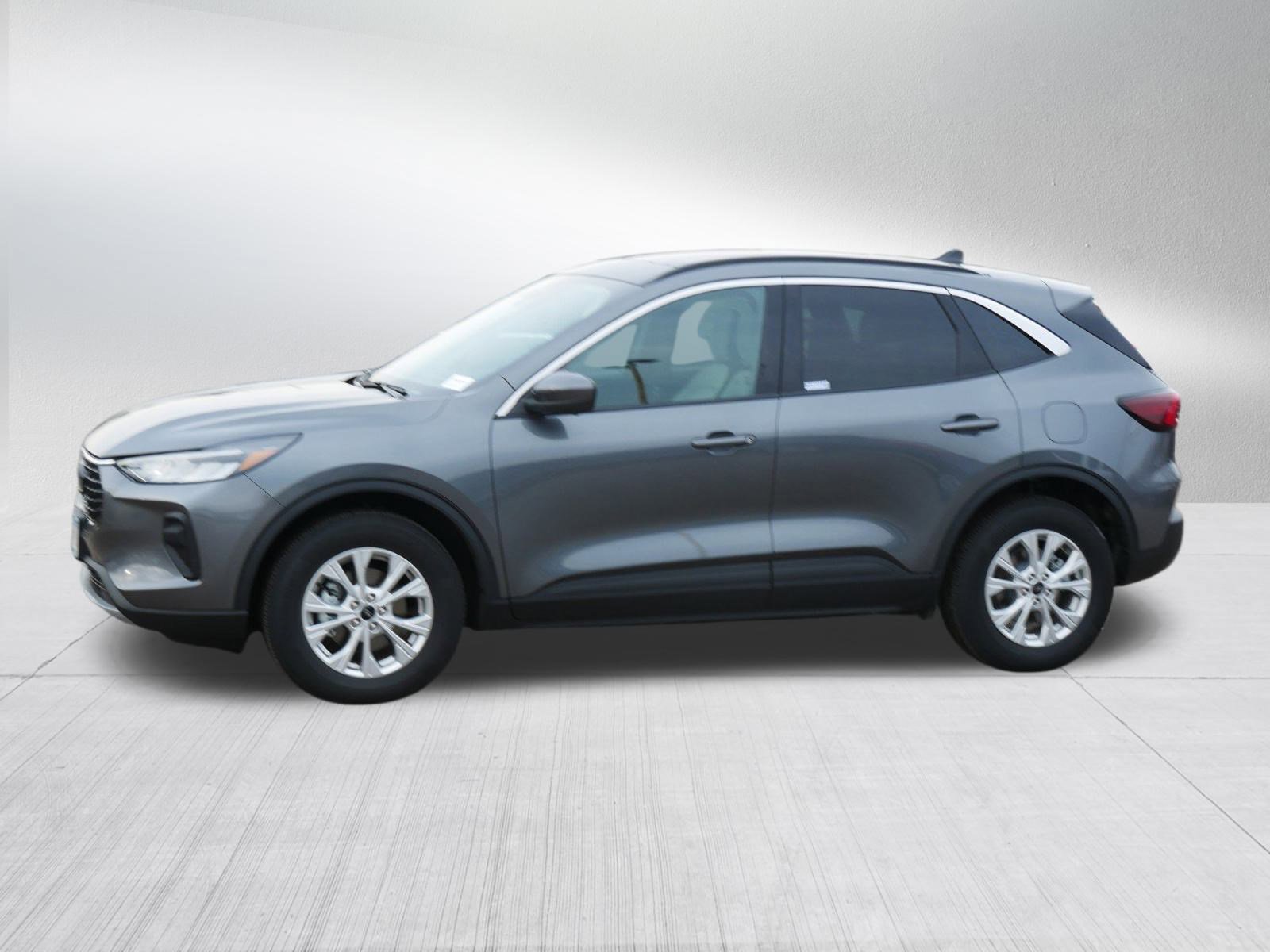 New 2024 Ford Escape Active w/ Tech Pack #2 image 3