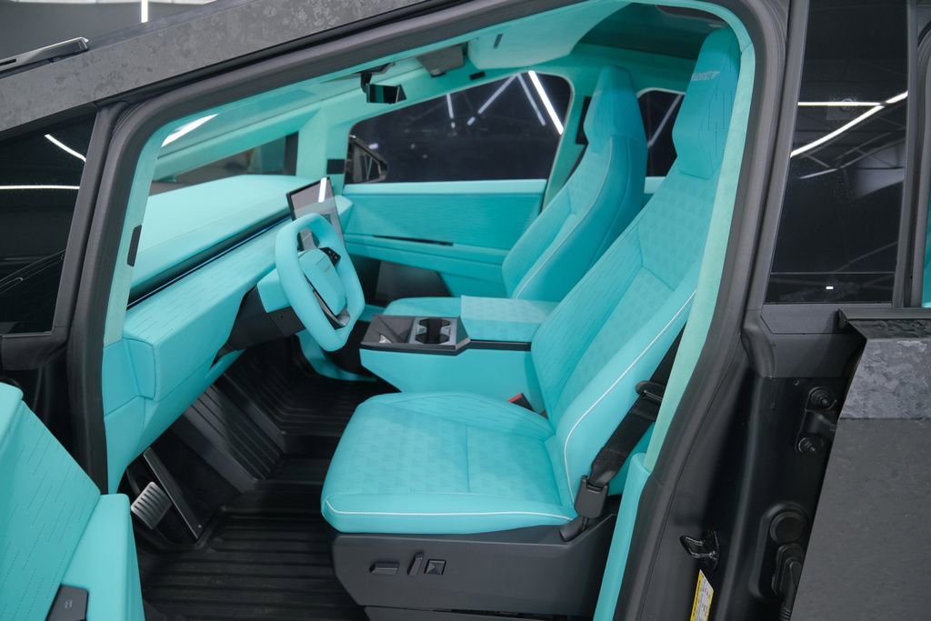 Used 2025 Tesla Cybertruck AWD Crew Cab image 25