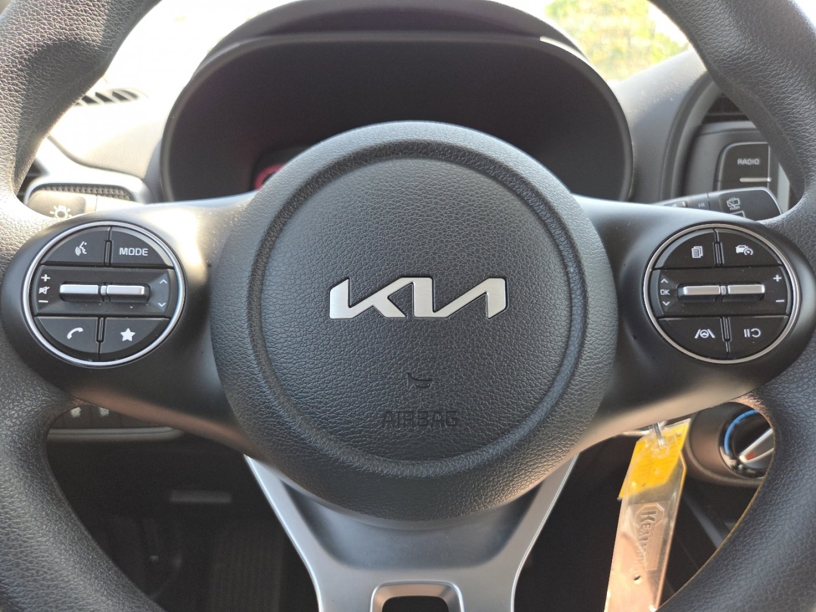 Used 2025 Kia Soul LX w/ LX Technology Package FWD image 27