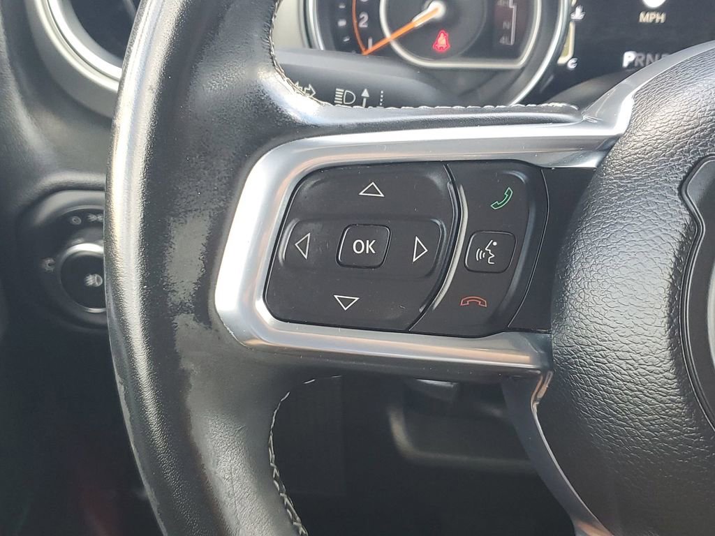 Used 2022 Jeep Wrangler Unlimited Sahara image 34