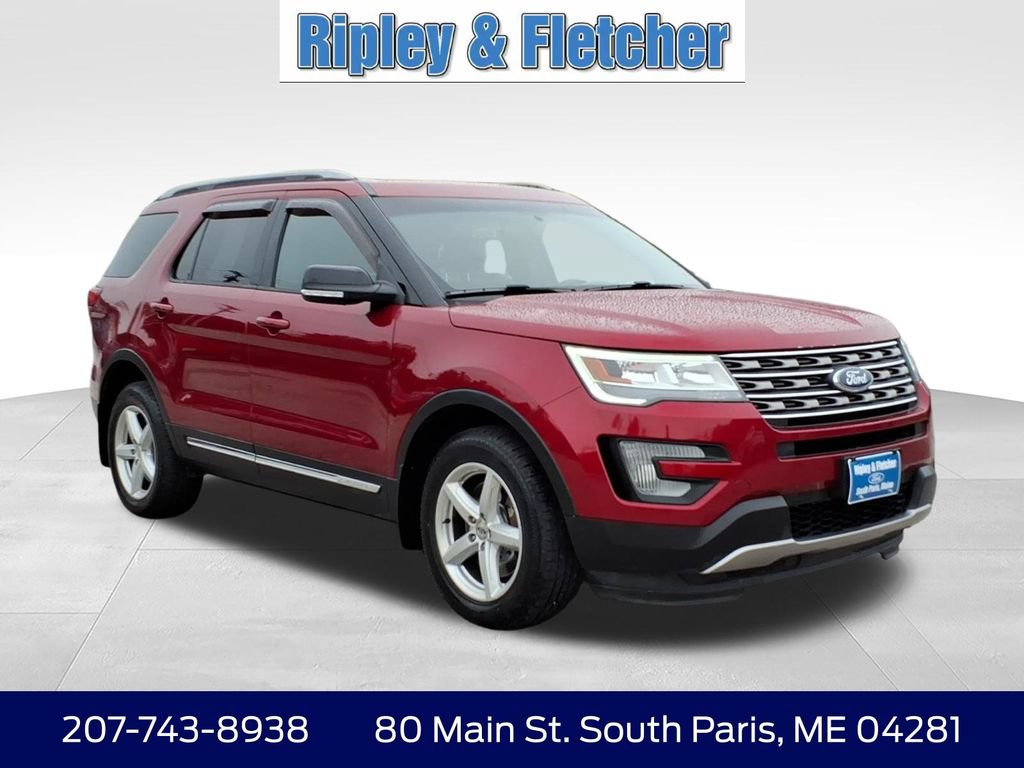 Used 2017 Ford Explorer XLT w/ Equipment Group 202A AWD/4WD image 3