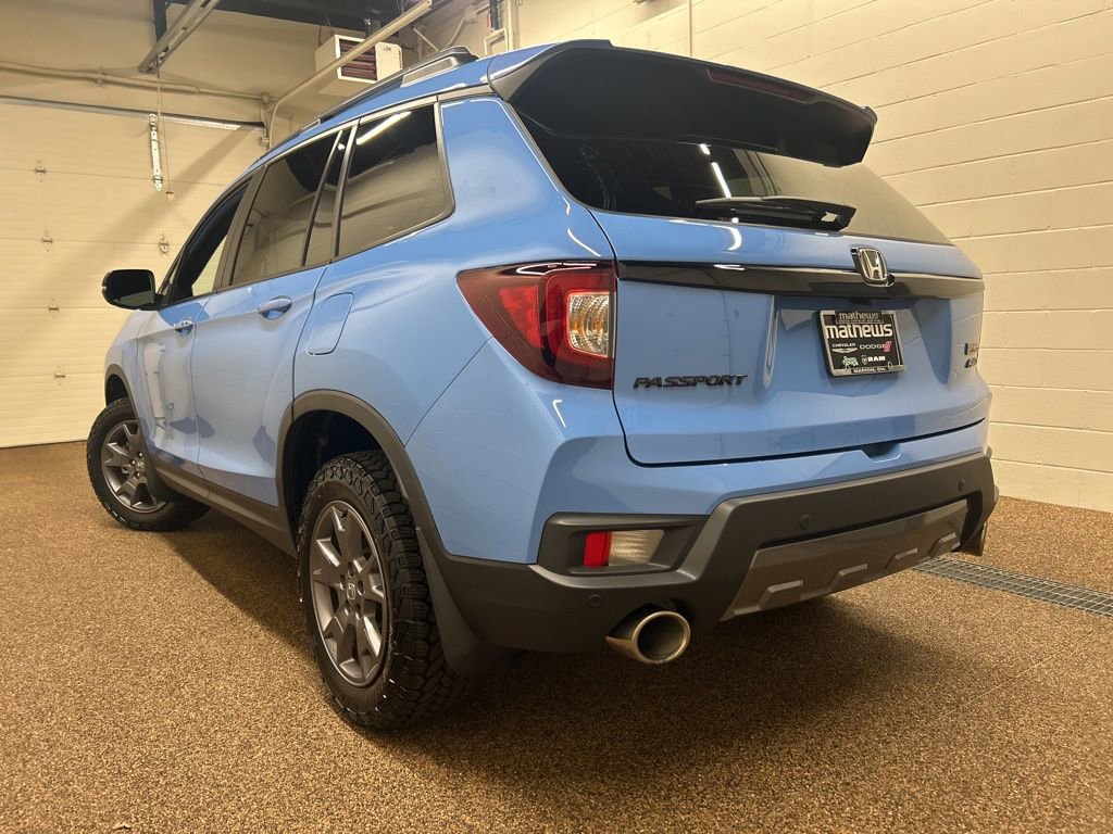 Used 2024 Honda Passport TrailSport image 4