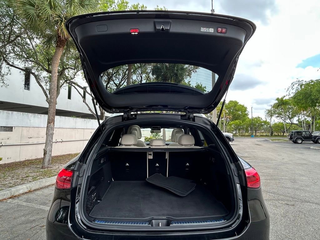 Used 2024 Mercedes-Benz GLC 300 4MATIC image 45