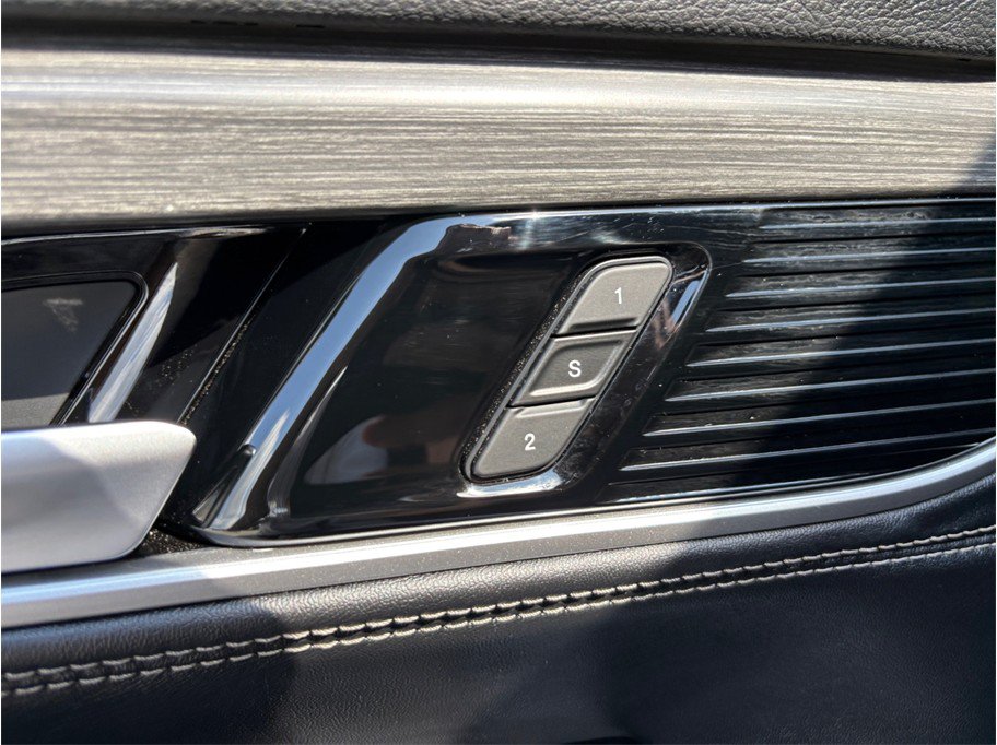 Used 2024 Jeep Wagoneer Series II AWD/4WD image 25