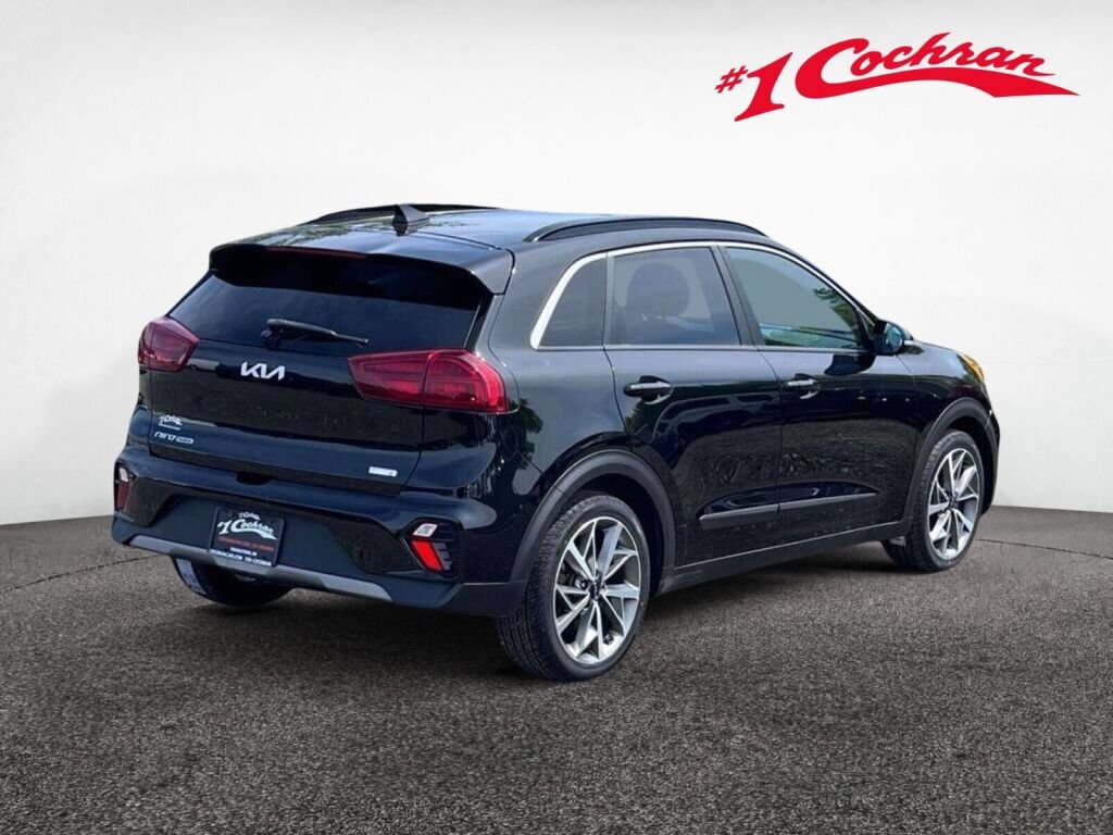 Used 2022 Kia Niro Touring Special Edition FWD image 7