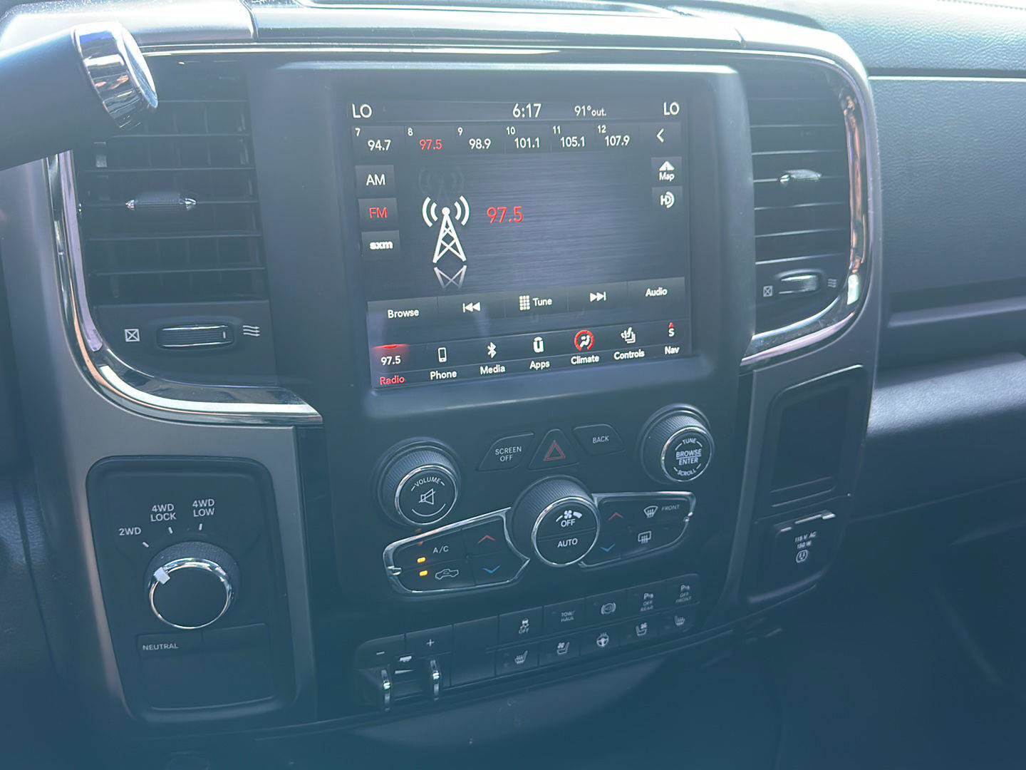 Used 2018 RAM 3500 Laramie w/ Sport Appearance Group AWD/4WD image 25