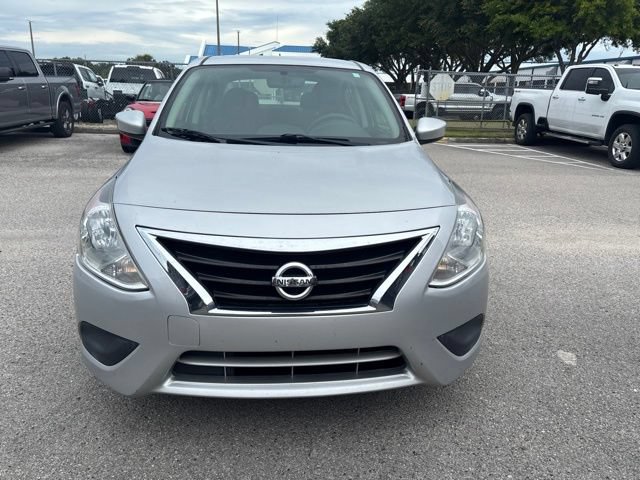 Used 2019 Nissan Versa SV FWD image 2