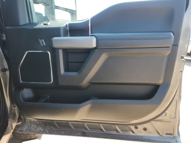 Used 2019 Ford F250 Platinum w/ Platinum Ultimate Package AWD/4WD image 16