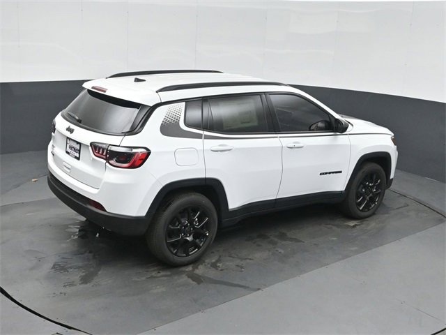 New 2026 Jeep Compass Latitude image 30
