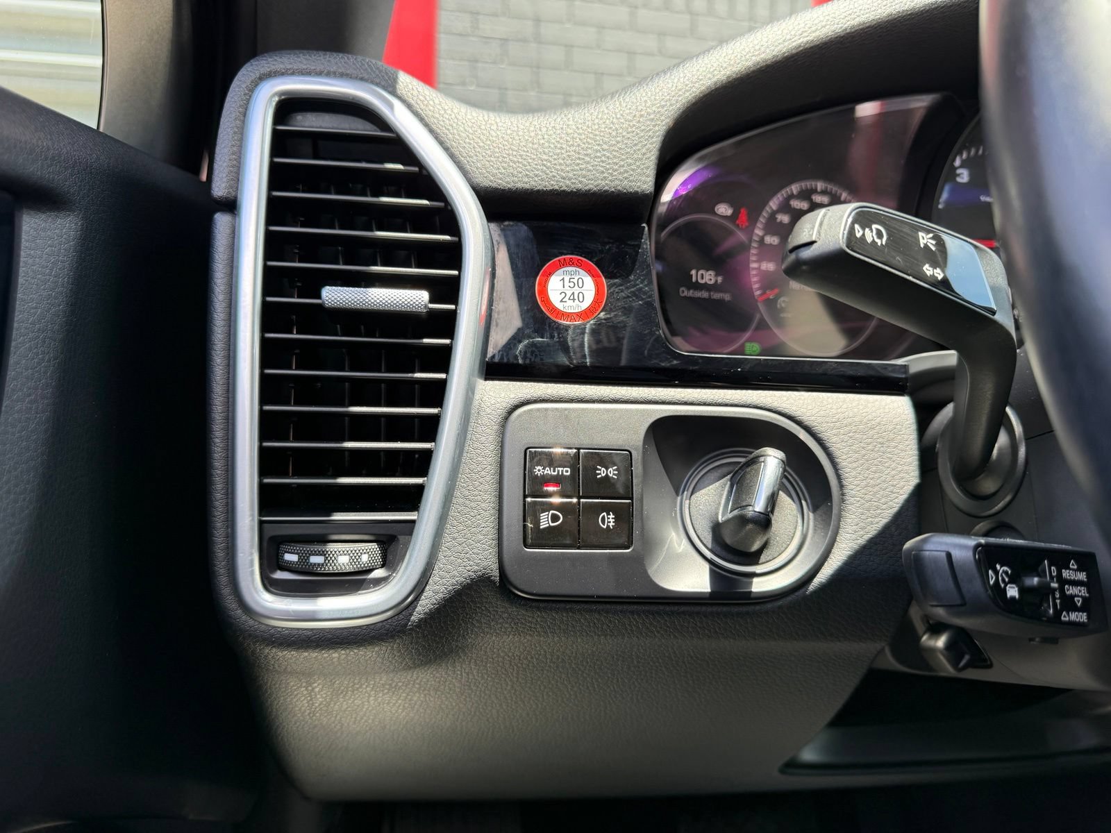 Used 2020 Porsche Cayenne AWD/4WD image 23