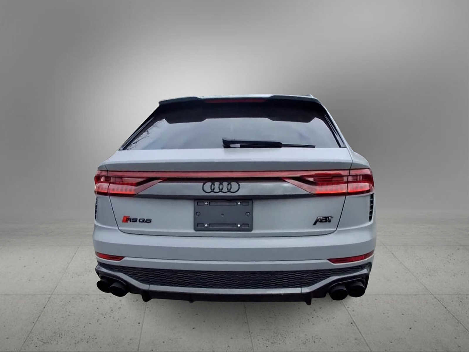 Used 2024 Audi RS Q8 w/ Black Optic Package image 7