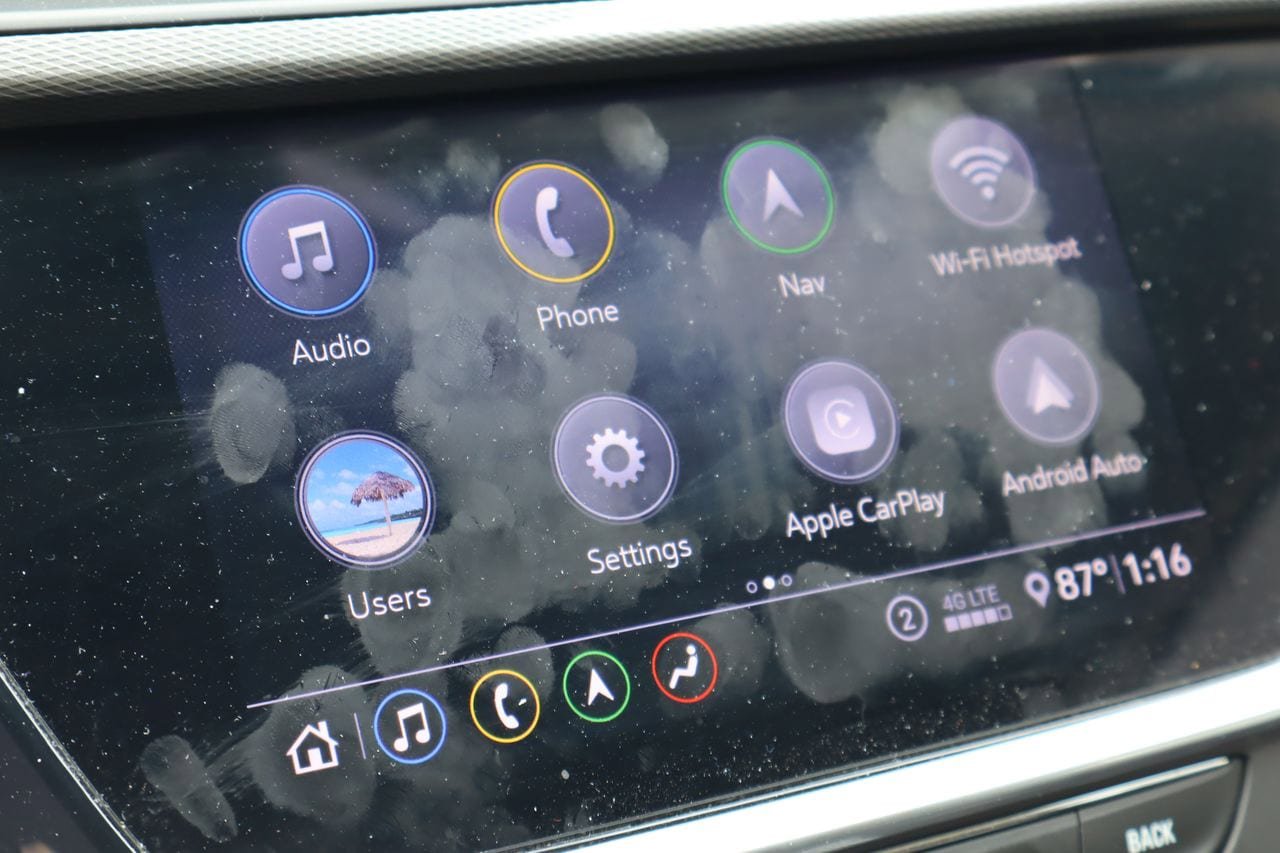 Used 2020 Buick Encore GX Essence w/ Experience Buick Package FWD image 9