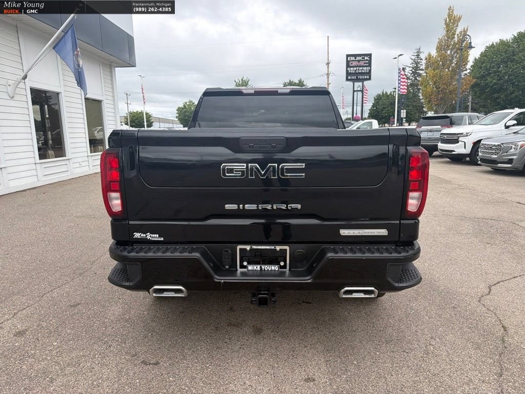 Used 2021 GMC Sierra 1500 Elevation w/ LPO, Elevation Black Package AWD/4WD image 4